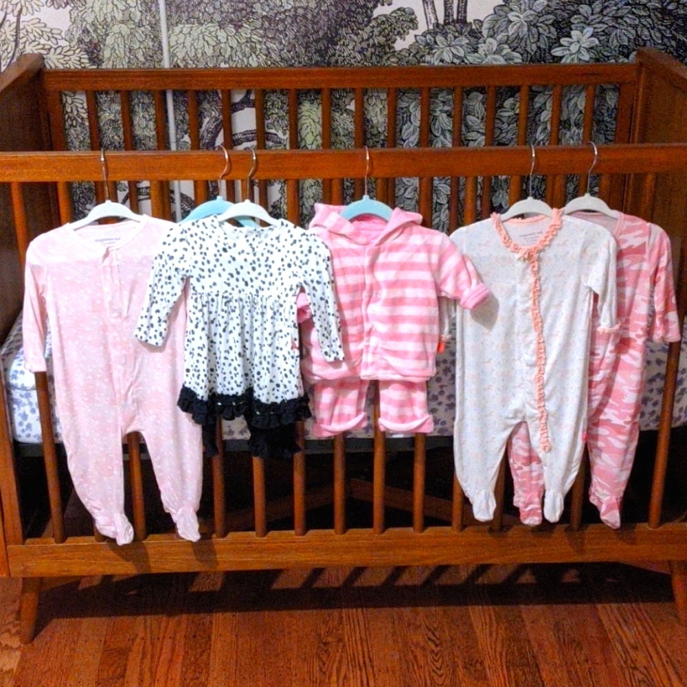 Lot of Magnetic Me clothes and sleepers